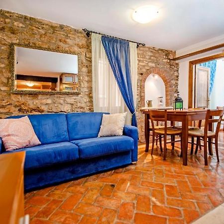 Apartments Casa Rubeus 로비니 외부 사진