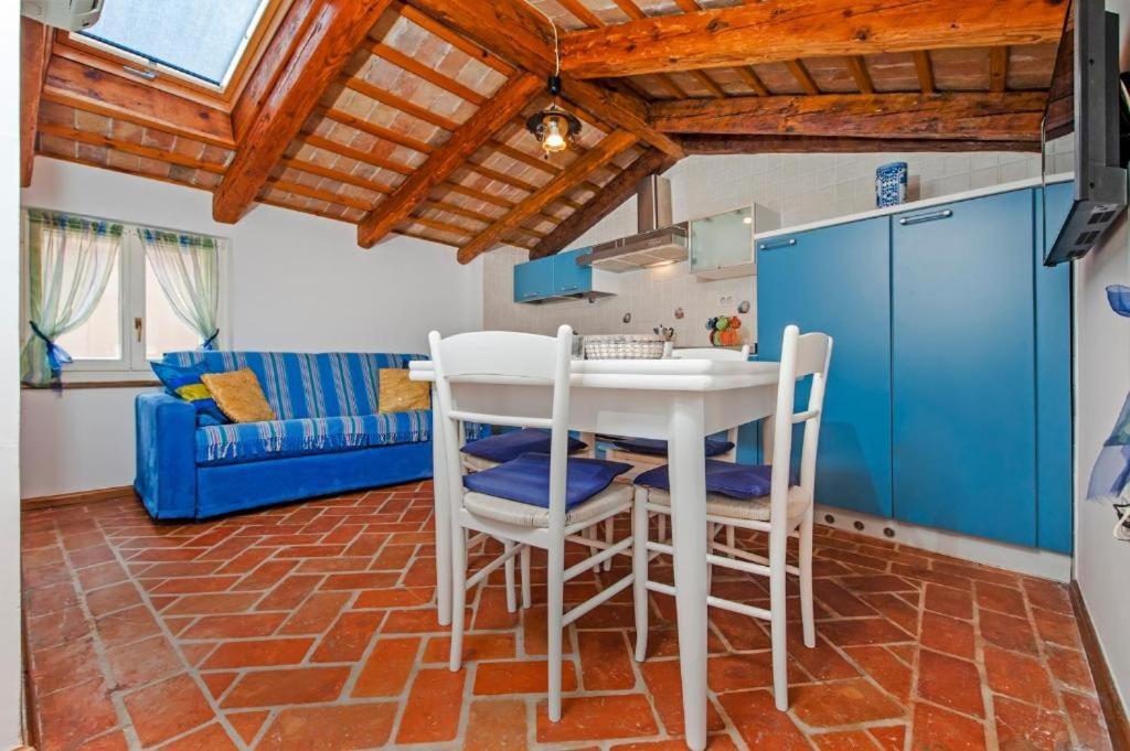Apartments Casa Rubeus 로비니 외부 사진